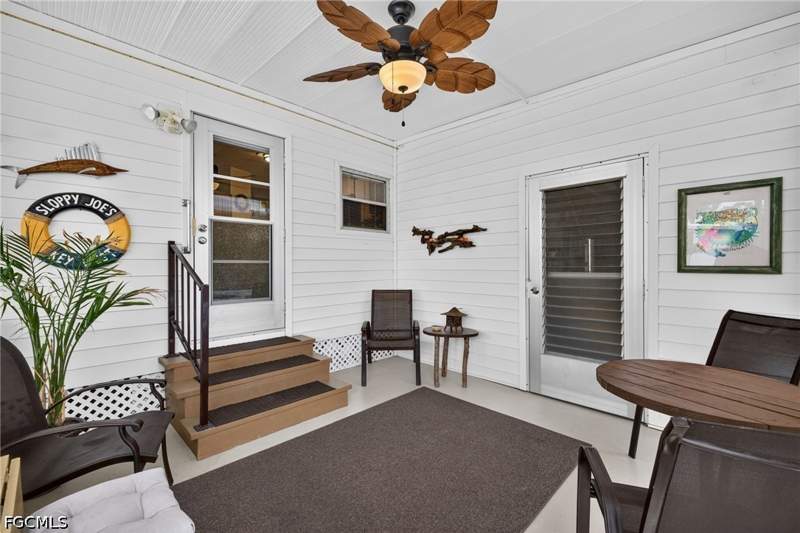 2 bedroom ManufacturedHome at 820 Peaceful Dr, Lazy Days Mobile Village, North Fort Myers — photo 2