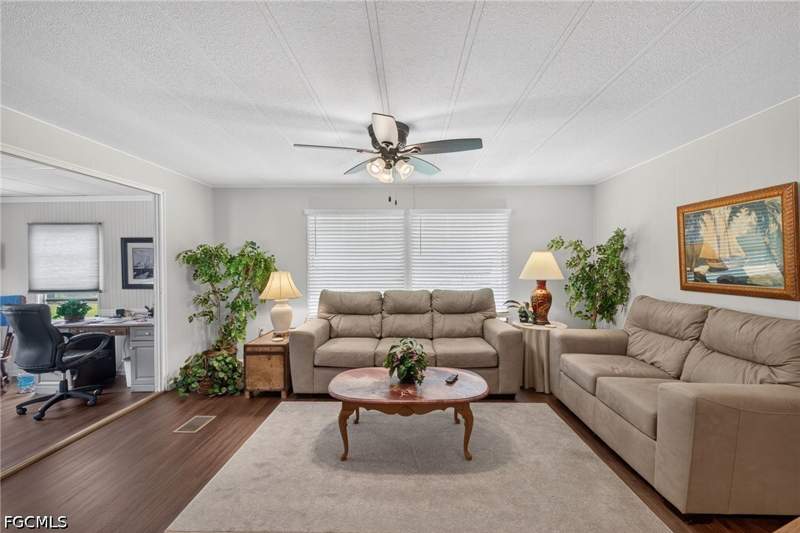 2 bedroom ManufacturedHome at 820 Peaceful Dr, Lazy Days Mobile Village, North Fort Myers — photo 5