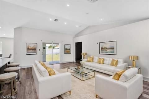 610 SE 21st Ln, Cape Coral FL - photo 13 of 38