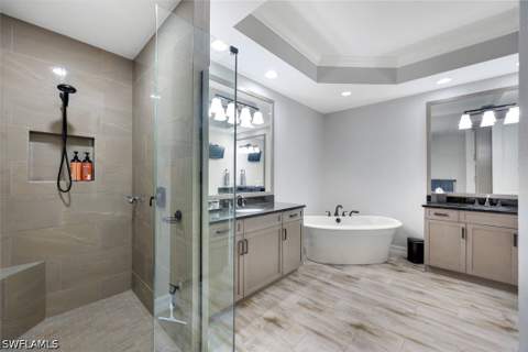 7801 Hawthorne Dr 2701, Naples FL - photo 9 of 37