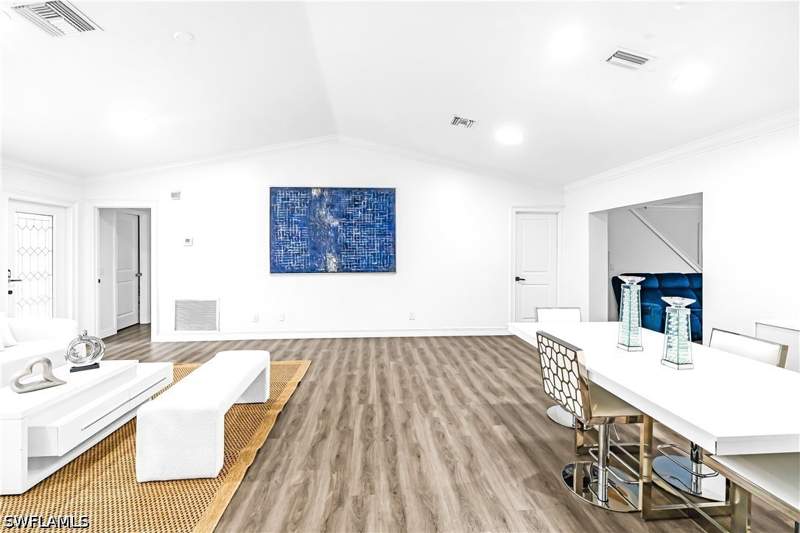5 bedroom SingleFamilyResidence at 1030 39th St SW, Golden Gate Estates, Naples — photo 5