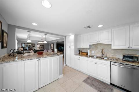 124 Penny Ln 5, Naples FL - photo 10 of 50