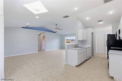 8346 Bamboo Rd, Fort Myers FL - photo 10 of 33