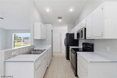 8346 Bamboo Rd, Fort Myers FL - photo 11 of 33