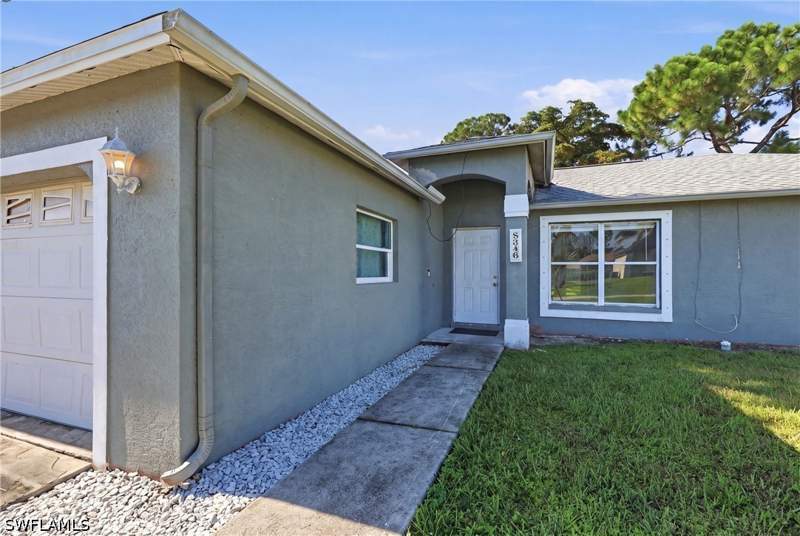 3 bedroom SingleFamilyResidence at 8346 Bamboo RD, SAN CARLOS PARK, Fort Myers — photo 4