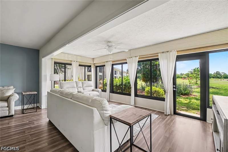 3 bedroom Condominium at 5625 Trailwinds Dr 412, Baltusrol Village, Fort Myers — photo 4