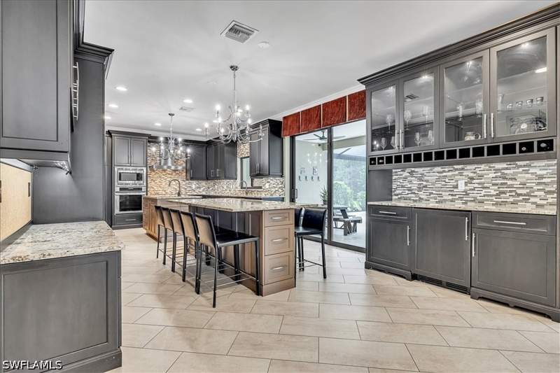 6 bedroom SingleFamilyResidence at 12898 Kedleston Cir, Cross Creek Estates, Fort Myers — photo 4