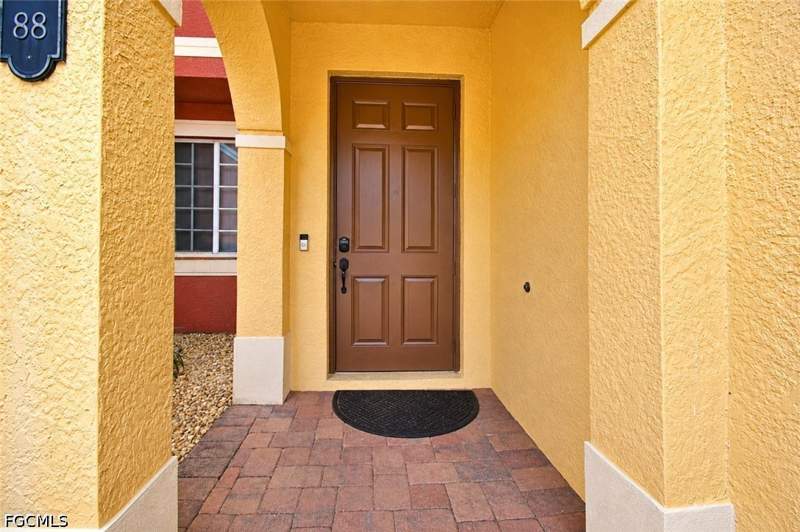 3 bedroom Townhouse at 10191 Tin Maple Dr 88, Copper Oaks, Estero — photo 2