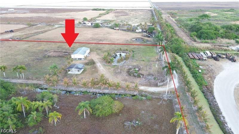 3 bedroom ManufacturedHome at 19860 L1 Dike Rd, Clewiston, Clewiston — photo 2