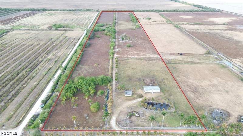 3 bedroom ManufacturedHome at 19860 L1 Dike Rd, Clewiston, Clewiston — photo 3