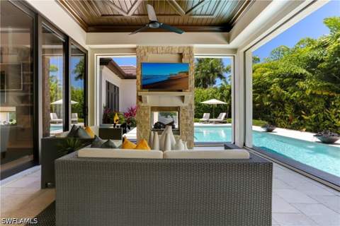595 Regatta Rd, Naples FL - photo 7 of 40