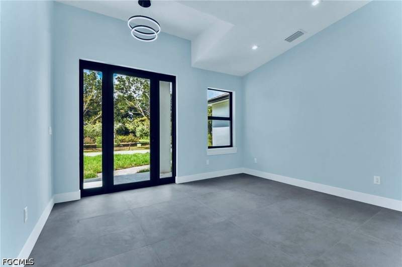 3 bedroom SingleFamilyResidence at 3302 18th St SW, Lehigh Acres, Lehigh Acres — photo 3