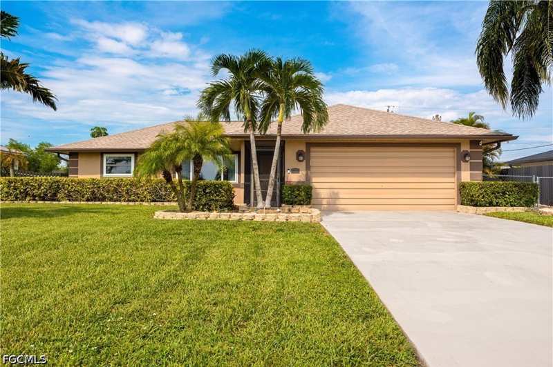 3 bedroom SingleFamilyResidence at 250 NE 10th Pl, Cape Coral, Cape Coral — photo 1