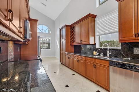 2137 Isla De Palma Cir, Naples FL - photo 11 of 34