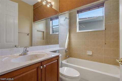 2137 Isla De Palma Cir, Naples FL - photo 20 of 34