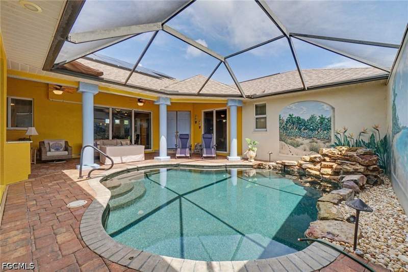 3 bedroom SingleFamilyResidence at 2911 NW 14th Ter, Cape Coral, Cape Coral — photo 3
