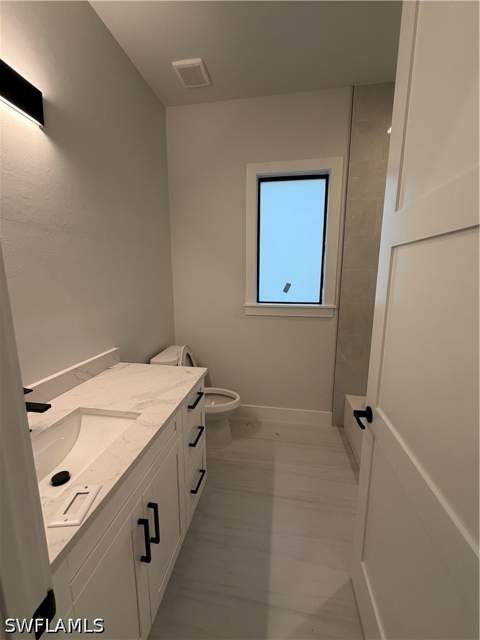 2428 31st Ave NE, Naples FL - photo 10 of 11