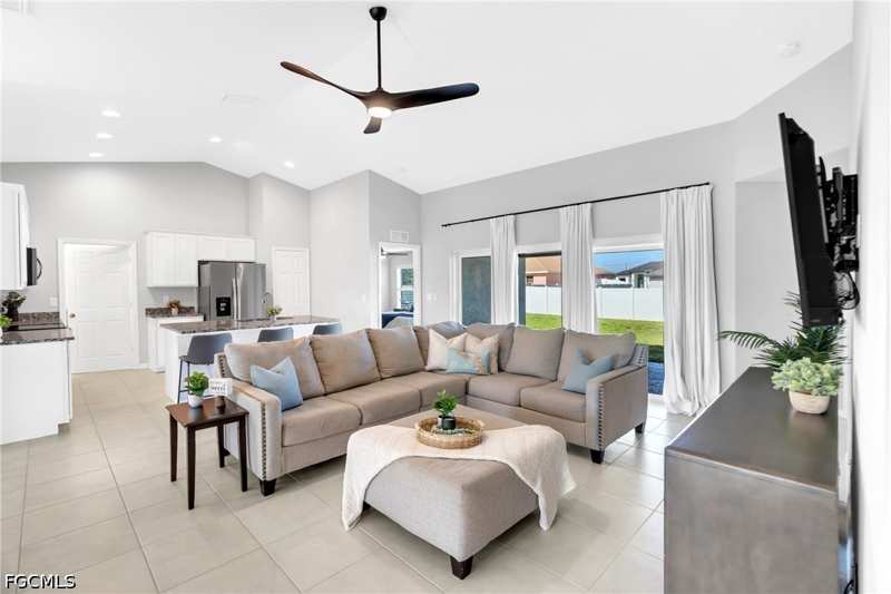 4 bedroom SingleFamilyResidence at 618 NE 2nd Pl, Cape Coral, Cape Coral — photo 1