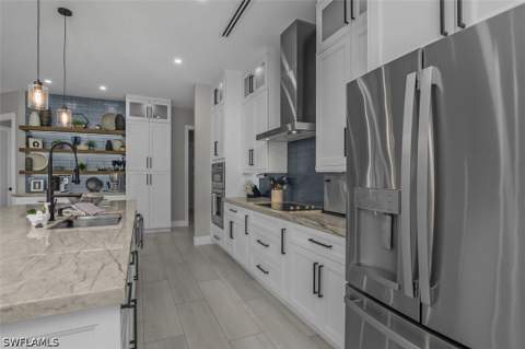2286 2nd Ave SE, Naples FL - photo 10 of 34