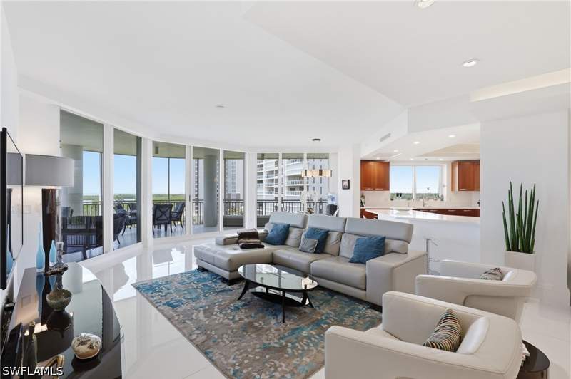 4 bedroom Condominium at 13675 Vanderbilt Dr 810, Aqua, Naples — photo 3