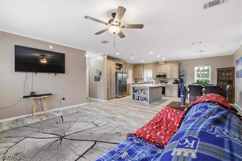 3 bedroom ManufacturedHome at 375 N Estribo St, Montura Ranch Estates, Clewiston — photo 5