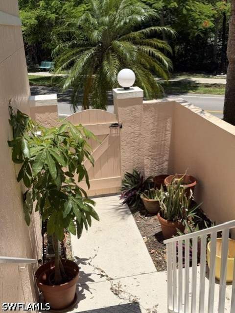 628 Woodshire Ln G12, Naples FL - photo 15 of 20