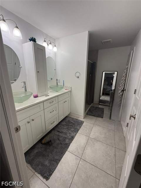 2504 NW 19th Pl, Cape Coral FL - photo 8 of 13
