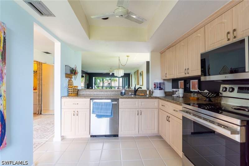 2 bedroom Condominium at 1000 Palm View Dr 203, Courtwood, Naples — photo 4