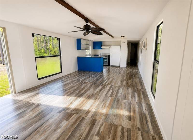 3 bedroom ManufacturedHome at 735 S Trebol St, Clewiston, Clewiston — photo 4