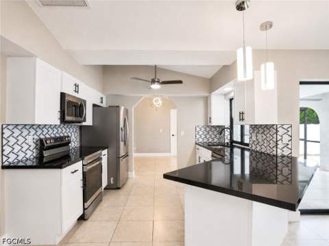 1520 SE 20th Ct, Cape Coral FL - photo 10 of 26