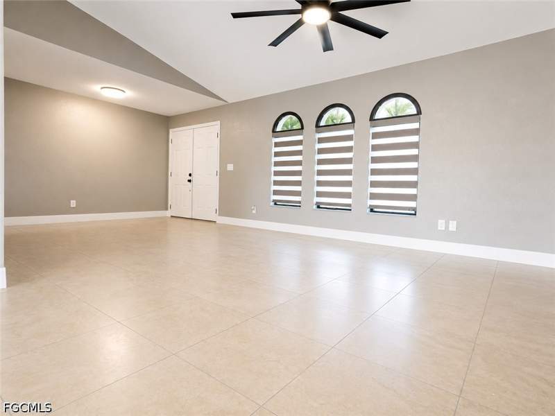 3 bedroom SingleFamilyResidence at 1520 SE 20th Ct, Cape Coral, Cape Coral — photo 4