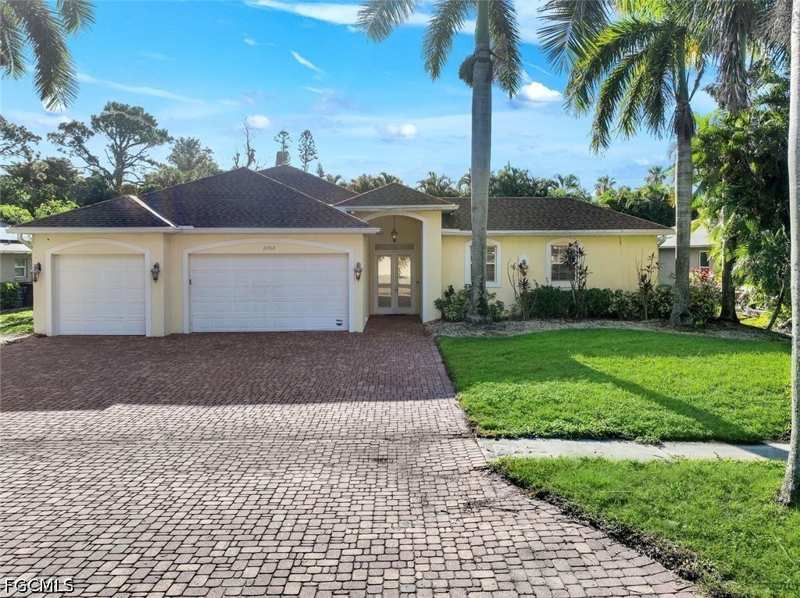 4 bedroom SingleFamilyResidence at 13760 Willow Bridge Dr, Willow Creek, North Fort Myers — photo 1