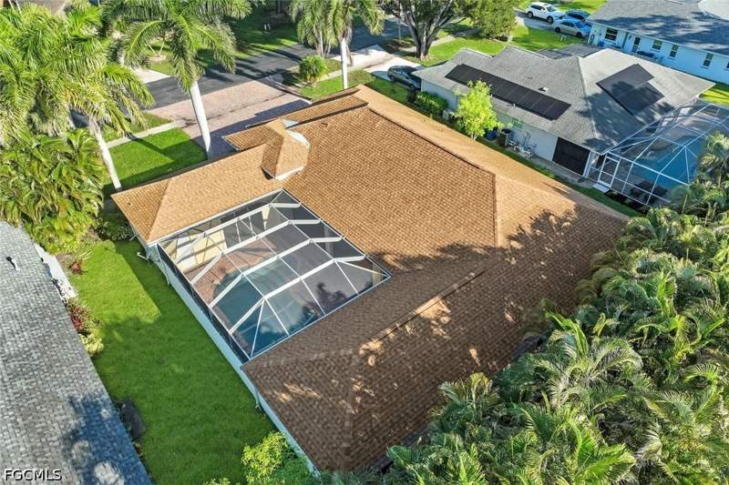 4 bedroom SingleFamilyResidence at 13760 Willow Bridge Dr, Willow Creek, North Fort Myers — photo 2