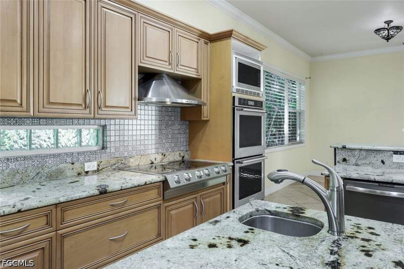 4 bedroom SingleFamilyResidence at 13760 Willow Bridge Dr, Willow Creek, North Fort Myers — photo 3