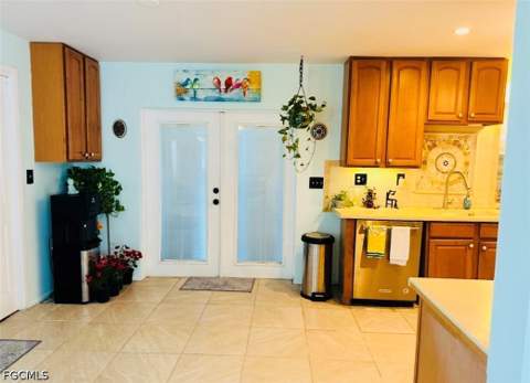 455 Trader Rd, Fort Denaud FL - photo 8 of 45