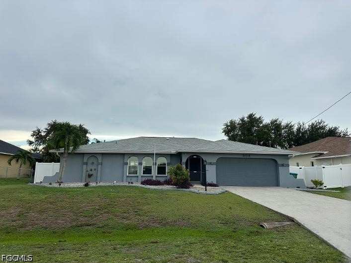 3 bedroom SingleFamilyResidence at 304 NE 19th Ter, Cape Coral, Cape Coral — photo 1