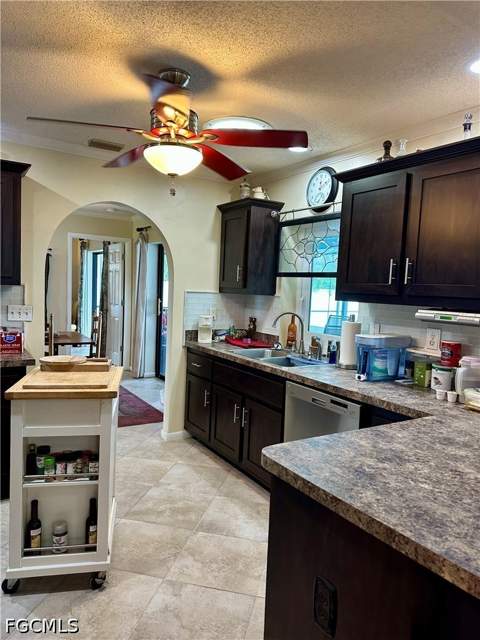 304 NE 19th Ter, Cape Coral FL - photo 9 of 29