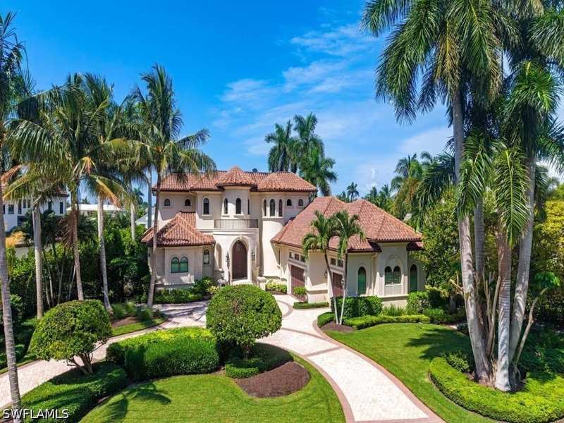 5 bedroom SingleFamilyResidence at 3100 Rum Row, Port Royal, Naples — photo 1