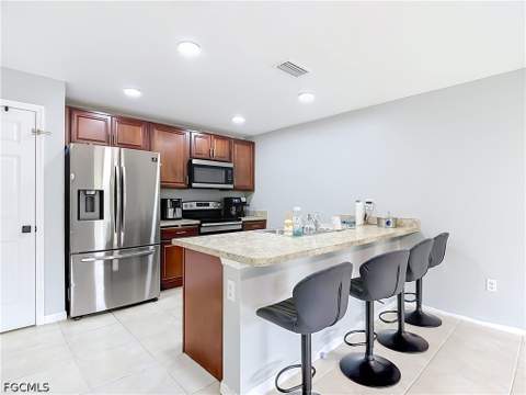 4306 NE 24th Pl, Cape Coral FL - photo 6 of 19