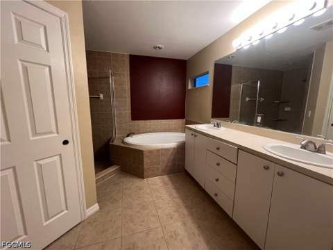 1722 NW 18th Ter, Cape Coral FL - photo 7 of 13