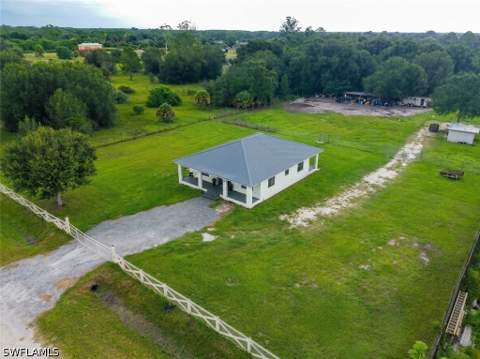 525 N Granja Ave, Clewiston FL - photo 10 of 41