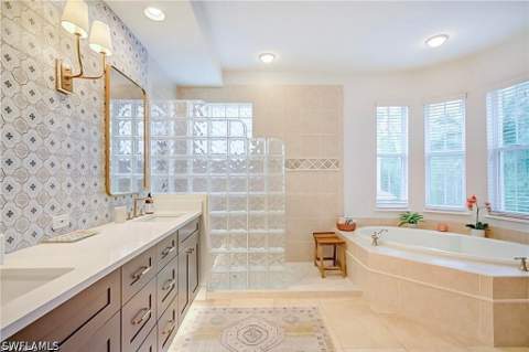 2855 Tiburon Blvd E 102, Naples FL - photo 17 of 36
