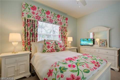 2855 Tiburon Blvd E 102, Naples FL - photo 23 of 36