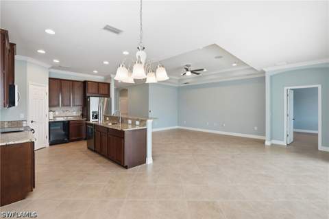 8618 Banyan Bay Blvd, Fort Myers FL - photo 8 of 37
