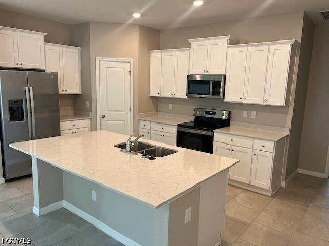 4 bedroom SingleFamilyResidence at 3898 Treasure Oak Way, Oak View, Fort Myers — photo 3