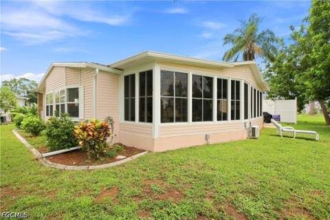 19813 Eagle Trace Ct, North Fort Myers FL - photo 10 of 39
