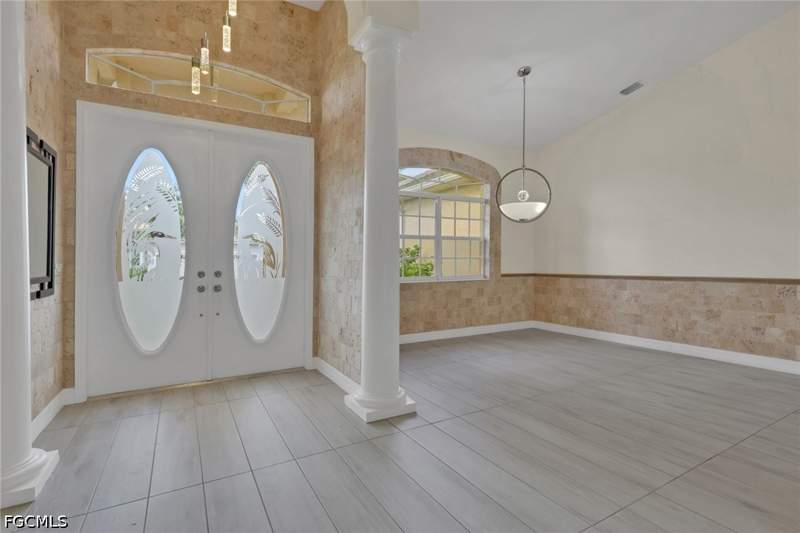 3 bedroom SingleFamilyResidence at 8596 Southwind Bay Cir, Southwind Subdivision, Fort Myers — photo 3