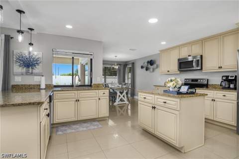 828 SW 51st Ter, Cape Coral FL - photo 17 of 49