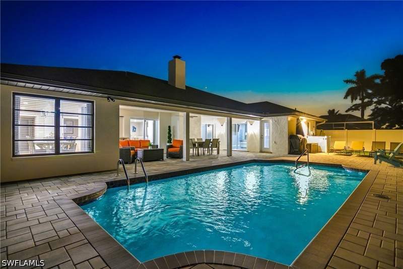 3 bedroom SingleFamilyResidence at 828 SW 51st Ter, Cape Coral, Cape Coral — photo 4