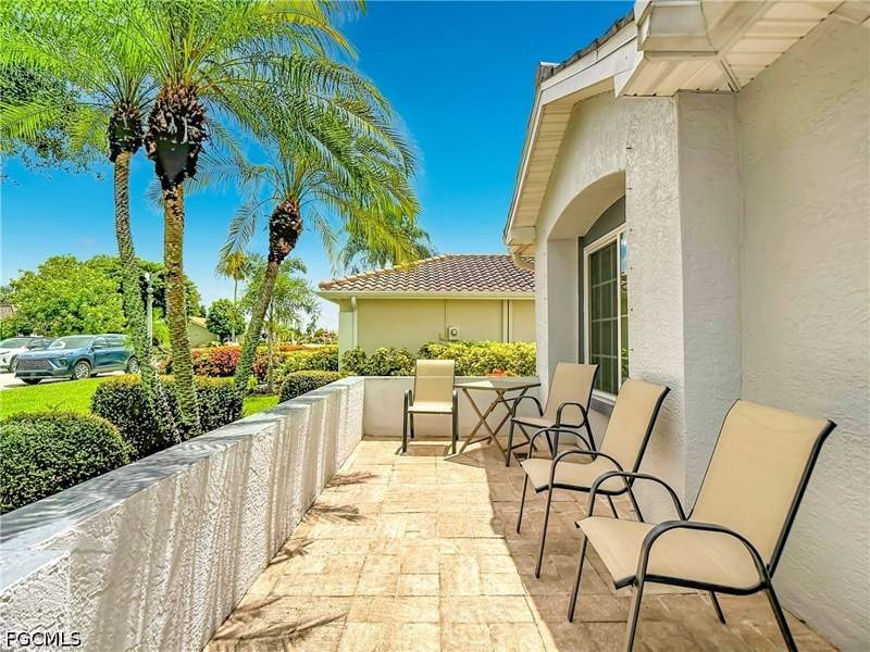 3 bedroom SingleFamilyResidence at 1970 Corona Del Sire Dr, Del Vera Country Club, North Fort Myers — photo 4